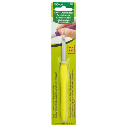 Clover Amour Crochet Hook 7 mm